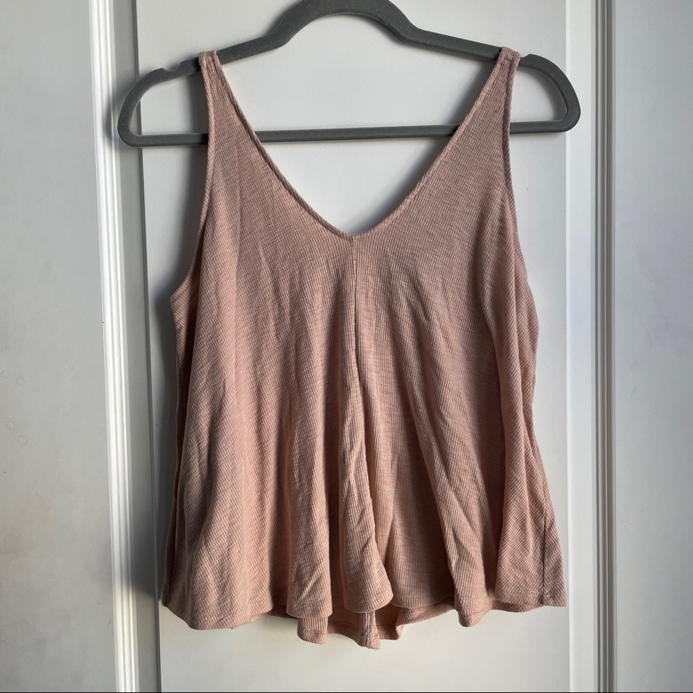 tan sleeveless flowy tank top
